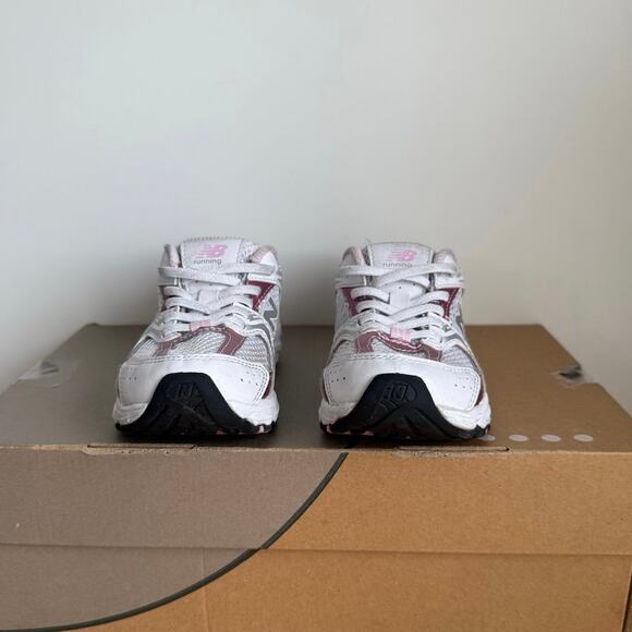 New Balance 530 White/Metallic Pink Toddler Sneakers - SZ 11 C - Picture 8 of 11